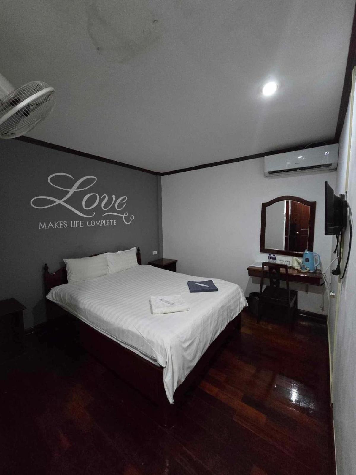 Davika Hotel Viêng Chăn Ngoại thất bức ảnh